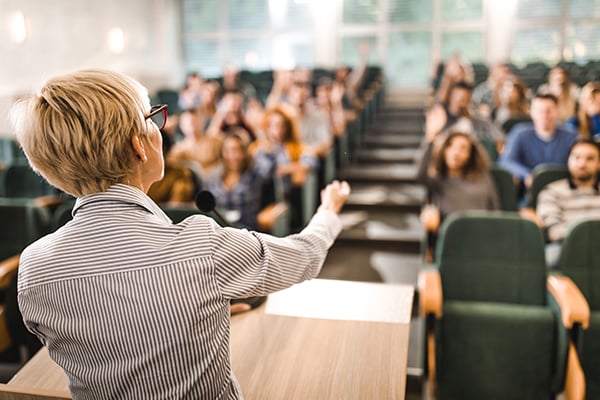 46-6_teaching_fellowship_iStock-1150717606.jpg